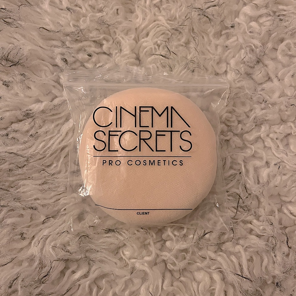 Cinema Secrets Pro Cosmetics Powder Puff